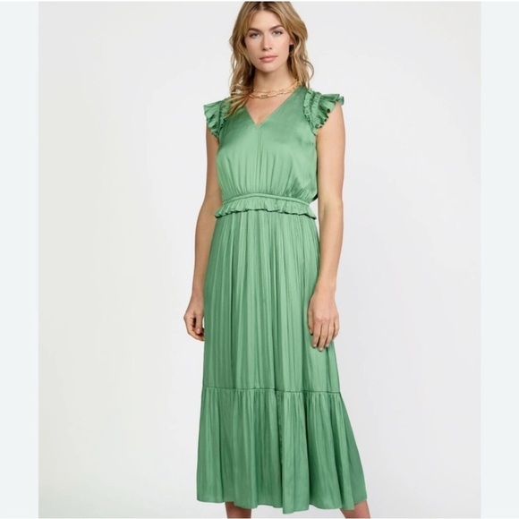 Current Air Dresses & Skirts - Anthropologie Current Air Green Sereia Pleated
Midi Dress Size L